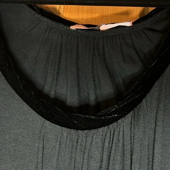 Women's Size XL Juicy Couture Short-Sleeve Dress Black With Velvet Trim - Picture 3 of 9